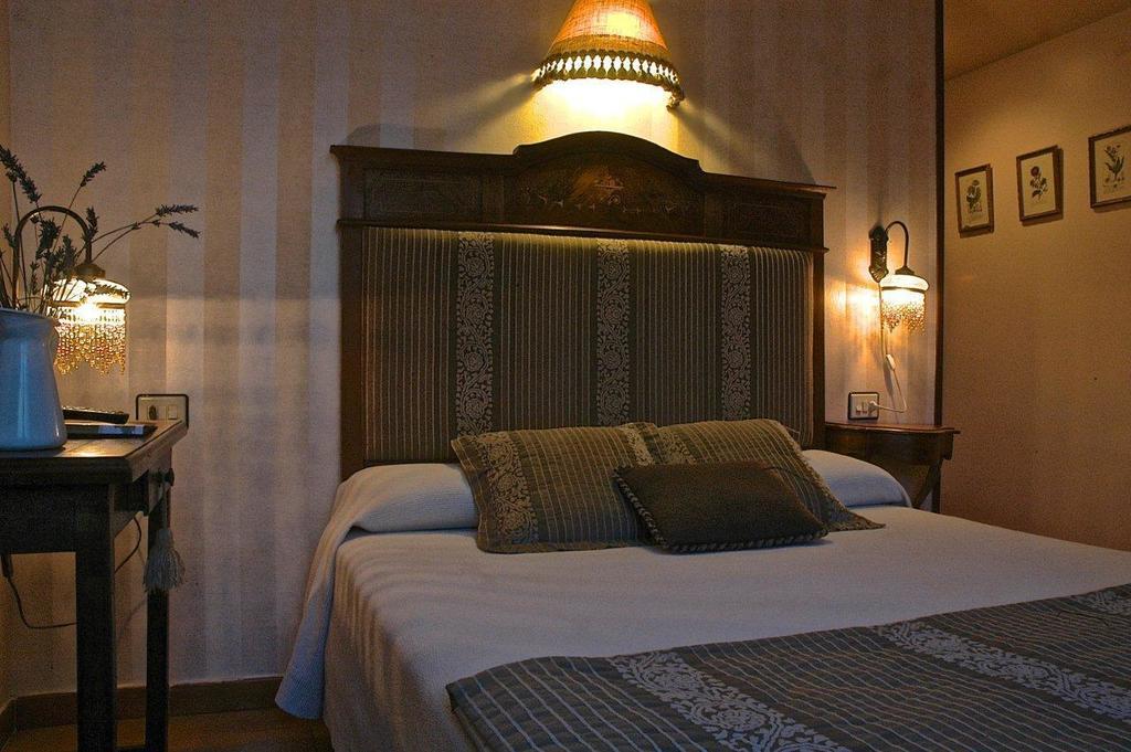 Hotel Casa Frauca Sarvisé Kamer foto