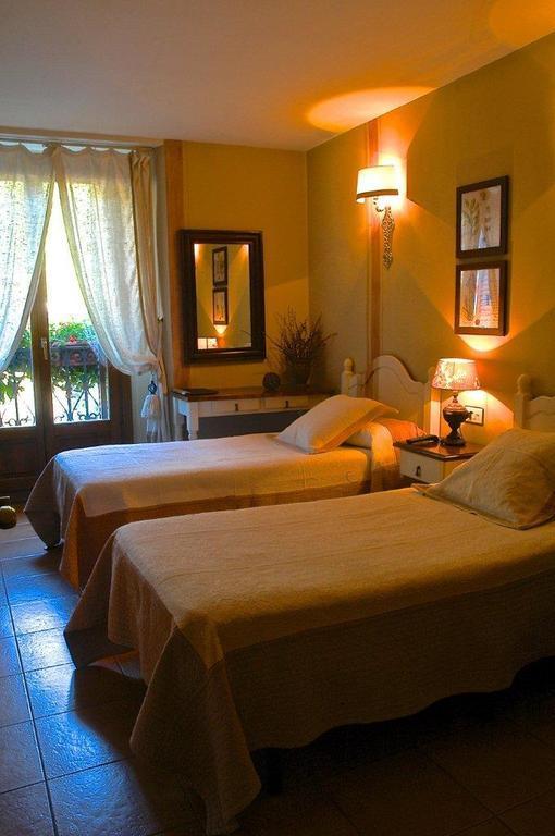 Hotel Casa Frauca Sarvisé Kamer foto