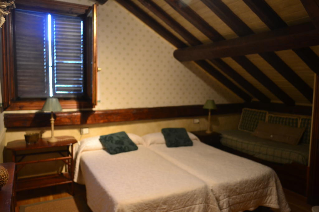 Hotel Casa Frauca Sarvisé Kamer foto